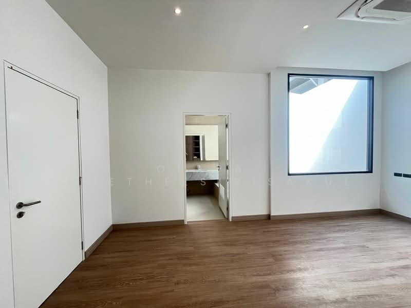 3-BR Semi-detached House, Bangkok, Samsen Nai, Phaya Thai, Bangkok, 3 Bedrooms, 205 sqm, Semi-Detached House (Twin House) For Sale, by Orapa Sumetheesirisakul, 500244758 - DDproperty.com