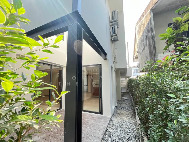 3-BR Semi-detached House, Bangkok, Samsen Nai, Phaya Thai, Bangkok, 3 Bedrooms, 205 sqm, Semi-Detached House (Twin House) For Sale, by Orapa Sumetheesirisakul, 500244758 - DDproperty.com