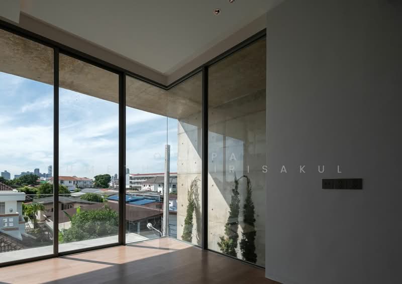 4-BR House, Bangkok, Khlong Tan Nua, Watthana, Bangkok, 4 Bedrooms, 587 sqm, Single Detached House For Sale, by Orapa Sumetheesirisakul, 500244766 - DDproperty.com