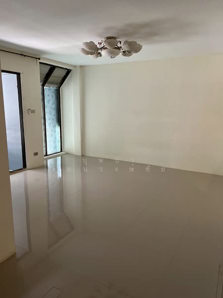 Sriwara Town in Town, Bangkok, Sriwara Road, Phlapphla, Wang Thonglang, Bangkok, 4 Bedrooms, 390 sqm, Townhouse For Rent, by บุษบา รัตนวงษ์ชัย, 500244796 - DDproperty.com
