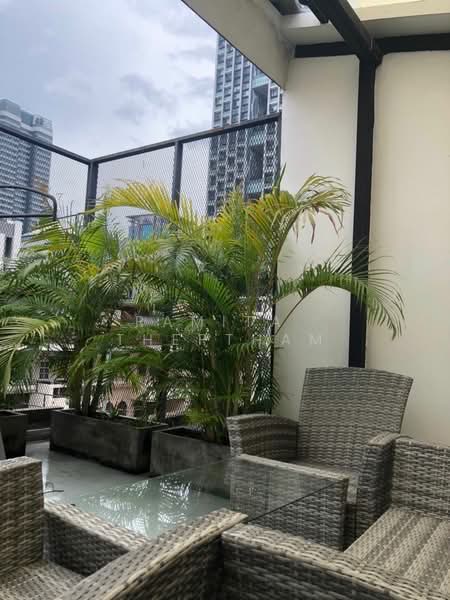 3-BR Townhouse, Bangkok, Silom, Bang Rak, Bangkok, 3 Bedrooms, 200 sqm, Townhouse For Rent, by Ramita  Theptham, 500244808 - DDproperty.com