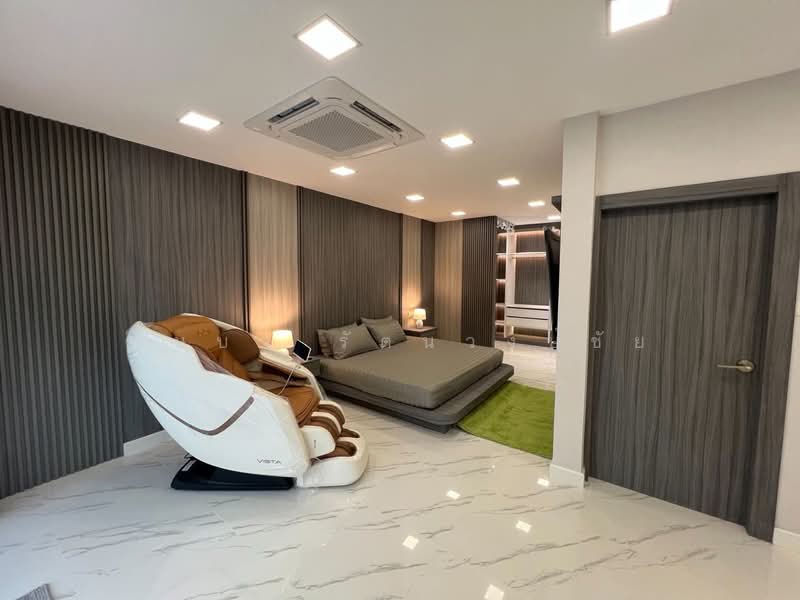 ทำเล MRT สุทธิสาร ซ.รัชดา 18 ให้เช่าทาวน์โฮมหลังใหญ่ หลังมุม ตกแต่งใหม่ สวย ครบครัน พร้อมอยู่ ทำเลดี, Bangkok, รัชดาภิเษก, Samsen Nok, Huai Khwang, Bangkok, 3 Bedrooms, 300 sqm, Townhouse For Rent, by บุษบา รัตนวงษ์ชัย, 500244817 - DDproperty.com