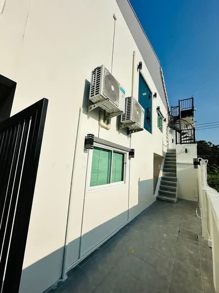 ทำเล MRT สุทธิสาร ซ.รัชดา 18 ให้เช่าทาวน์โฮมหลังใหญ่ หลังมุม ตกแต่งใหม่ สวย ครบครัน พร้อมอยู่ ทำเลดี, Bangkok, รัชดาภิเษก, Samsen Nok, Huai Khwang, Bangkok, 3 Bedrooms, 300 sqm, Townhouse For Rent, by บุษบา รัตนวงษ์ชัย, 500244817 - DDproperty.com