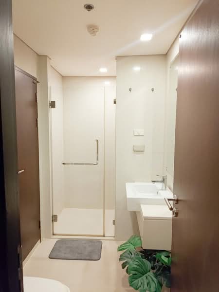 Le Luk Condominium, Bangkok, 1599 291 Sukhumvit Rd, Phra Kanong Nua, Watthana, Bangkok, 1 Bedroom, 45 sqm, Condo For Rent, by Ramita  Theptham, 500244853 - DDproperty.com