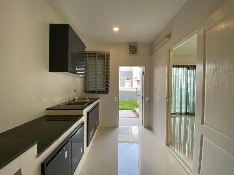 Centro Vibhavadi, Bangkok, Chang Akat Uthit Road, Sanam Bin, Don Mueang, Bangkok, 4 Bedrooms, 210 sqm, Single Detached House For Rent, by Ramita Theptham, 500244862 - DDproperty.com