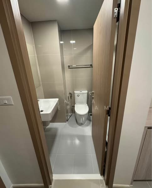 FLO by Sansiri, Bangkok, Somdet Chaopraya Road, Khlong San, Khlong San, Bangkok, 1 Bedroom, 43 sqm, Condo For Rent, by Ramita  Theptham, 500244871 - DDproperty.com