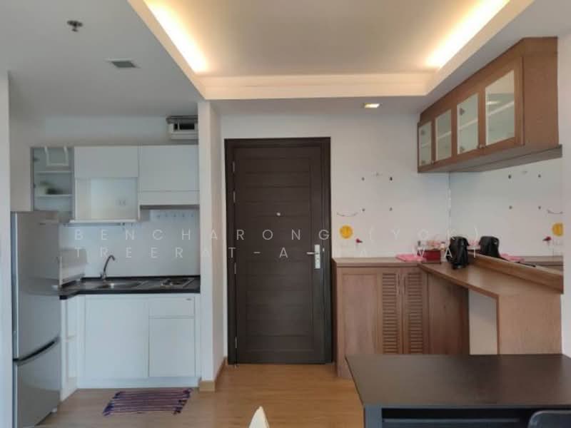 Thru Thonglor, Bangkok, Petchaburi Road, Bang Kapi, Huai Khwang, Bangkok, 2 Bedrooms, 56 sqm, Condo For Rent, by Bencharong (Yok) Treerat-a-na-wat, 500244959 - DDproperty.com