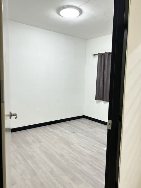 Baan Ua-Athorn Thaepharak 3, Samut Prakan, Bang Phli-Tamru Rd., Bangphli Yai, Bang Plee, Samut Prakan, 1 Bedroom, 32 sqm, Condo For Sale, by ปุณณภา นารานนทชัย, 500244985 - DDproperty.com