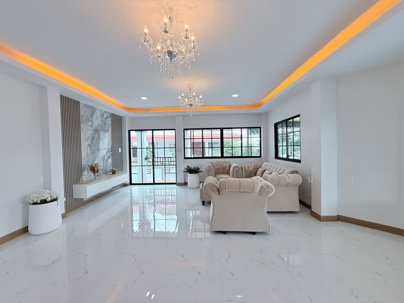 Praphawan Home Rom Klao 1 : ประภาวรรณโฮม ร่มเกล้า 1, กรุงเทพ, ถนนสุวินทวงศ์, แสนแสบ, มีนบุรี, กรุงเทพ, 200 ตร.ม., บ้านเดี่ยว ขาย, โดย นภัสศรณ์ วงศ์สินไทยกร (นันท์), 500244986 - DDproperty.com