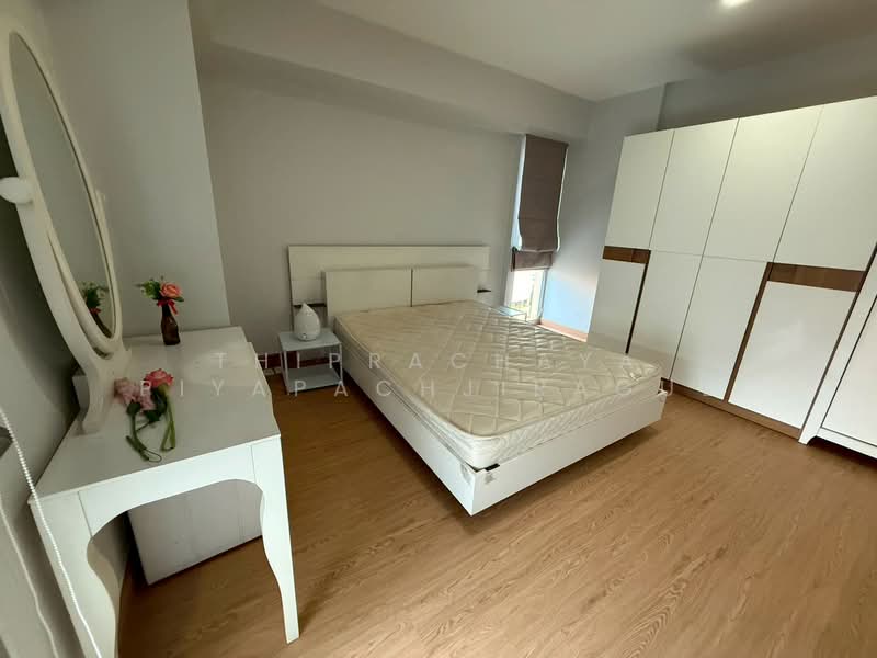 My Resort Bangkok, Bangkok, 1724 Petchaburi Road, Bang Kapi, Huai Khwang, Bangkok, 2 Bedrooms, 68 sqm, Condo For Rent, by Thiprachaya Piyapachjiragul, 500245019 - DDproperty.com