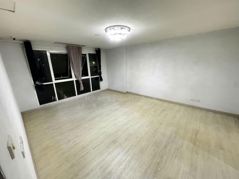 Le Cosi Ekamai 28, Bangkok, Sukhumvit, Khlong Tan Nua, Watthana, Bangkok, 3 Bedrooms, 144 sqm, Condo For Rent, by Hathaichanok Saenset, 500245053 - DDproperty.com