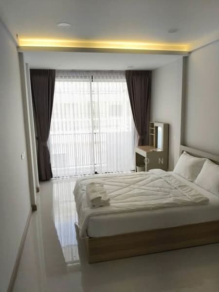 For Rent: 3-Storey Home Office in Ekkamai Area, Pet-Friendly (SPSSR173), Bangkok, ซ. เอกมัย 22, Khlong Tan Nua, Watthana, Bangkok, 3 Bedrooms, 200 sqm, Townhouse For Rent, by Khun Poon, 500245192 - DDproperty.com