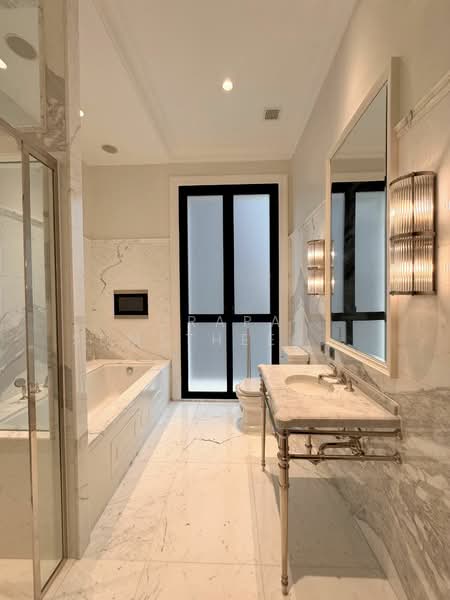 98 Wireless, Bangkok, 98 Wireless Road, Lumphini, Pathum Wan, Bangkok, 2 Bedrooms, 146 sqm, Condo For Sale, by Orapa Sumetheesirisakul, 500245194 - DDproperty.com