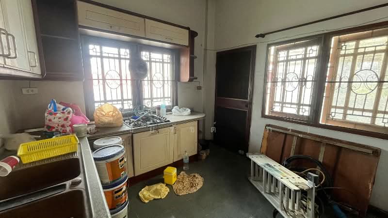 ทาวน์เฮ้าส์ 3 ชั้น ซอยงามวงศ์วาน 47 โครงสร้างดี แปลงริม, Bangkok, งามวงศ์วาน, Thung Song Hong, Lak Si, Bangkok, 3 Bedrooms, 200 sqm, Townhouse For Sale, by คุณ ชัยรัชต์ (กร), 500245212 - DDproperty.com