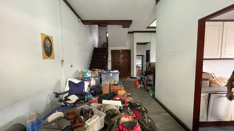 ทาวน์เฮ้าส์ 3 ชั้น ซอยงามวงศ์วาน 47 โครงสร้างดี แปลงริม, Bangkok, งามวงศ์วาน, Thung Song Hong, Lak Si, Bangkok, 3 Bedrooms, 200 sqm, Townhouse For Sale, by คุณ ชัยรัชต์ (กร), 500245212 - DDproperty.com