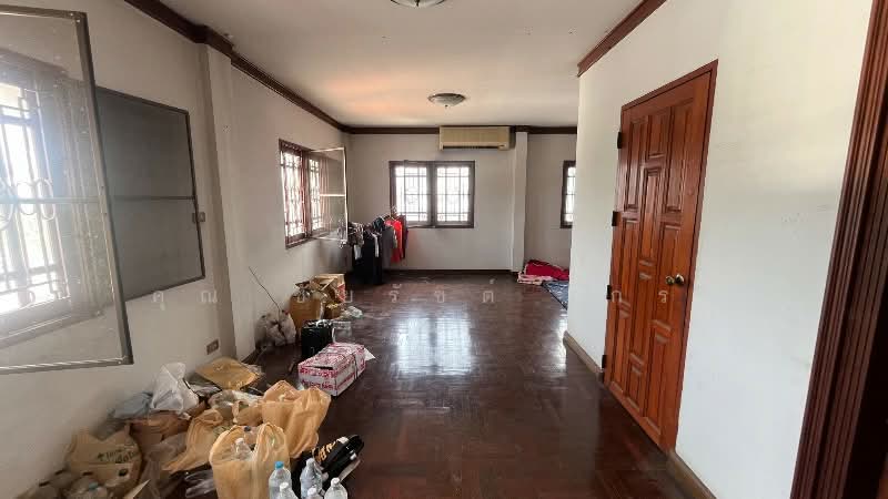 ทาวน์เฮ้าส์ 3 ชั้น ซอยงามวงศ์วาน 47 โครงสร้างดี แปลงริม, Bangkok, งามวงศ์วาน, Thung Song Hong, Lak Si, Bangkok, 3 Bedrooms, 200 sqm, Townhouse For Sale, by คุณ ชัยรัชต์ (กร), 500245212 - DDproperty.com