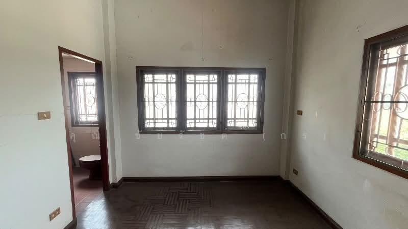 ทาวน์เฮ้าส์ 3 ชั้น ซอยงามวงศ์วาน 47 โครงสร้างดี แปลงริม, กรุงเทพ, งามวงศ์วาน, ทุ่งสองห้อง, หลักสี่, กรุงเทพ, 200 ตร.ม., ทาวน์เฮ้าส์ ขาย, โดย คุณ ชัยรัชต์ (กร), 500245212 - DDproperty.com