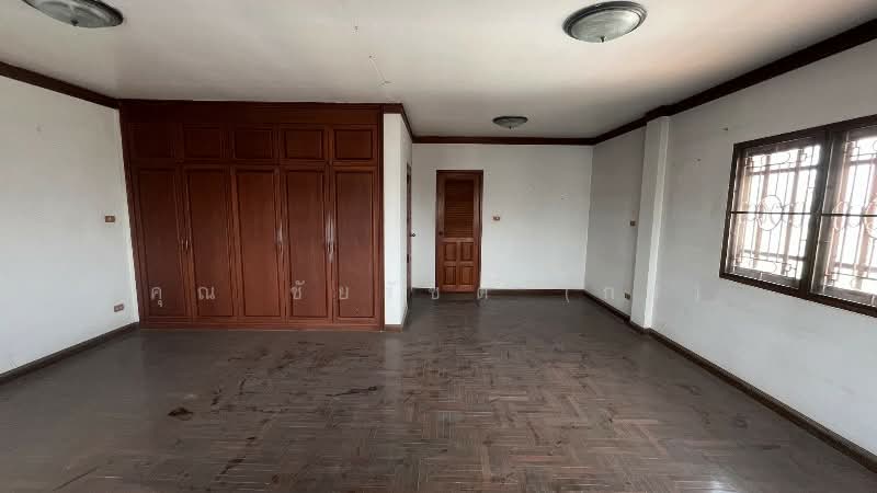 ทาวน์เฮ้าส์ 3 ชั้น ซอยงามวงศ์วาน 47 โครงสร้างดี แปลงริม, Bangkok, งามวงศ์วาน, Thung Song Hong, Lak Si, Bangkok, 3 Bedrooms, 200 sqm, Townhouse For Sale, by คุณ ชัยรัชต์ (กร), 500245212 - DDproperty.com