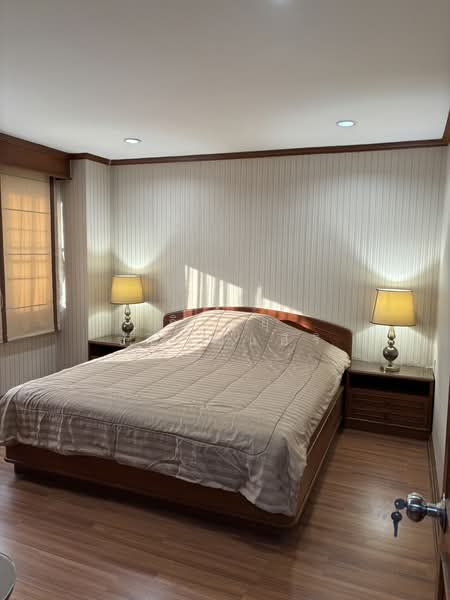 Acadamia Grand Tower, Bangkok, Soi Sukhumvit 43, Khlong Tan Nua, Watthana, Bangkok, 2 Bedrooms, 92 sqm, Condo For Sale, by Jirayu Chaiyawattanasiri, 500245246 - DDproperty.com