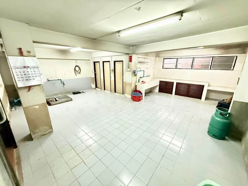 ขาย อาคารพาณิชย์ 5 ชั้น หลังมุม แยกดินแดง, Bangkok, Din Daeng, Din Daeng, Bangkok, , 700 sqm, Shophouse For Sale, by กรณวัสส์ กัณฑวัสส์วงส์, 500245266 - DDproperty.com