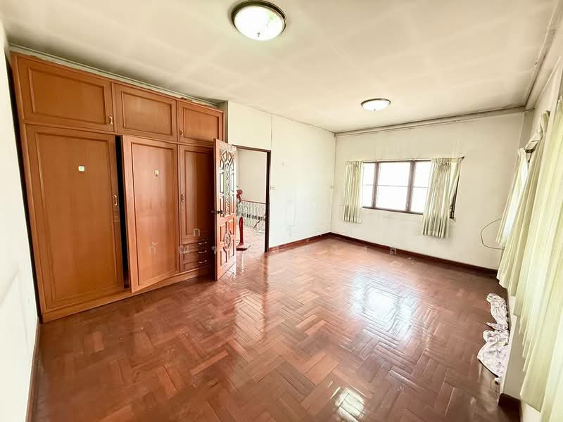 ขาย อาคารพาณิชย์ 5 ชั้น หลังมุม แยกดินแดง, Bangkok, Din Daeng, Din Daeng, Bangkok, , 700 sqm, Shophouse For Sale, by กรณวัสส์ กัณฑวัสส์วงส์, 500245266 - DDproperty.com