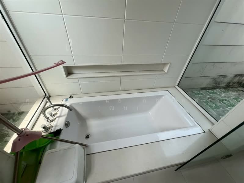 Baan Nantawan Srinakarin, Samut Prakan, Srinakarin Road, Bang Muang Mai, Muang Samut Prakarn, Samut Prakan, 4 Bedrooms, 400 sqm, Single Detached House For Sale, by คุณ ณัฐดนัย ก้อนทอง (ณน), 500245292 - DDproperty.com