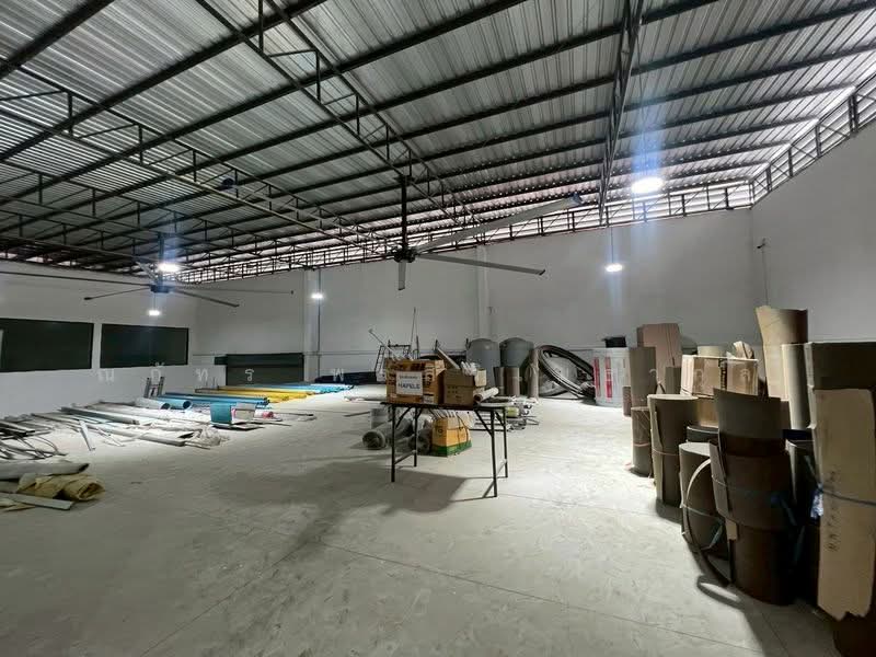 ขาย/ให้เช่า โกดัง พร้อมออฟฟิศ และห้องพัก พัฒนาชนบท3 (TW8-12726), Bangkok, Khlong Song Ton Nun, Lat Krabang, Bangkok, , 1,388 sqm, Warehouse/Factory For Rent, by ณภัทร พรสิริเมธากุล, 500245314 - DDproperty.com