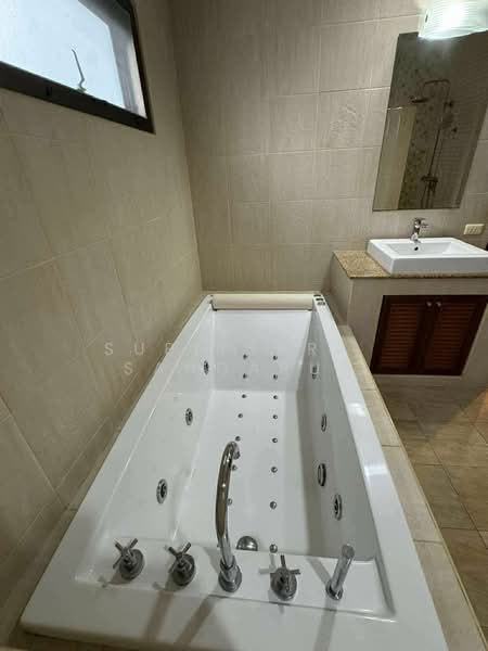 บ้าน 4-ห้องนอน, ชลบุรี, หนองปรือ, บางละมุง, ชลบุรี, 320 ตร.ม., บ้านเดี่ยว ให้เช่า, โดย Supitsara Sangarun, 500245316 - DDproperty.com