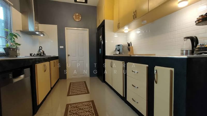 For Sale - 3-BR House, Chon Buri (Pattaya)