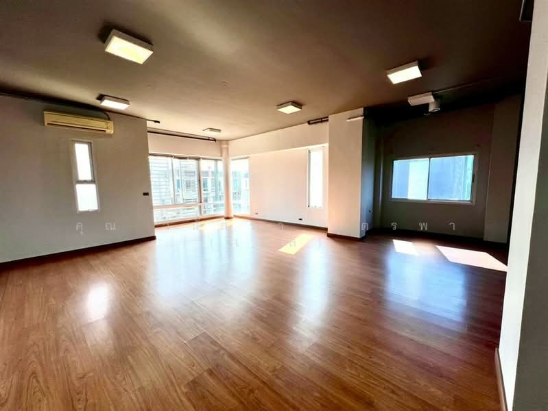 โฮมออฟฟิศ 4 ชั้น 60.8 ตร.ว. บี สแควร์ พระราม9-เหม่งจ๋าย, กรุงเทพ, ถนนประชาอุทิศ, วังทองหลาง, วังทองหลาง, กรุงเทพ, 250 ตร.ม., สำนักงาน ขาย, โดย คุณ วีนัสรา บุตรพา (เมล), 500245347 - DDproperty.com