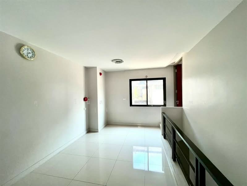 อาคารพาณิชย์ 3.5 ชั้น 28.7 ตร.ว. โครงการที บิสโฮม ตลาดพลู ใกล้ตลาดพลู ถนนเทอดไท, Bangkok, ถนนเทอดไท, Talat Plu, Thon Buri, Bangkok, , 215 sqm, Shophouse For Sale, by คุณ วีนัสรา บุตรพา (เมล), 500245386 - DDproperty.com