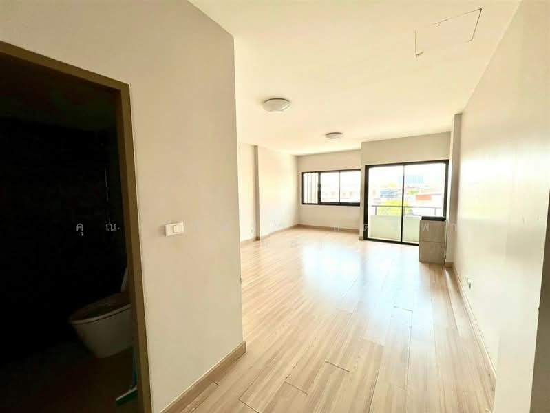 อาคารพาณิชย์ 3.5 ชั้น 28.7 ตร.ว. โครงการที บิสโฮม ตลาดพลู ใกล้ตลาดพลู ถนนเทอดไท, Bangkok, ถนนเทอดไท, Talat Plu, Thon Buri, Bangkok, , 215 sqm, Shophouse For Sale, by คุณ วีนัสรา บุตรพา (เมล), 500245386 - DDproperty.com