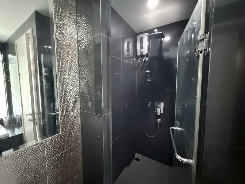 Rhythm Sukhumvit 36-38, Bangkok, 55 Soi Sukhumvit 36, Sukhumvit Road, Phra Kanong, Khlong Toei, Bangkok, 1 Bedroom, 50 sqm, Condo For Rent, by ธราธิป ( ติน ), 500245429 - DDproperty.com