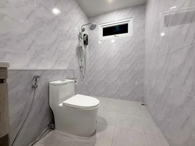 3 Bedroom House for Sale in East Pattaya, Chon Buri (Pattaya), Bang Lamung, Bang Lamung (Pattaya), Chon Buri (Pattaya), 3 Bedrooms, 216 sqm, Single Detached House For Sale, by PLC real estate, 500245431 - DDproperty.com