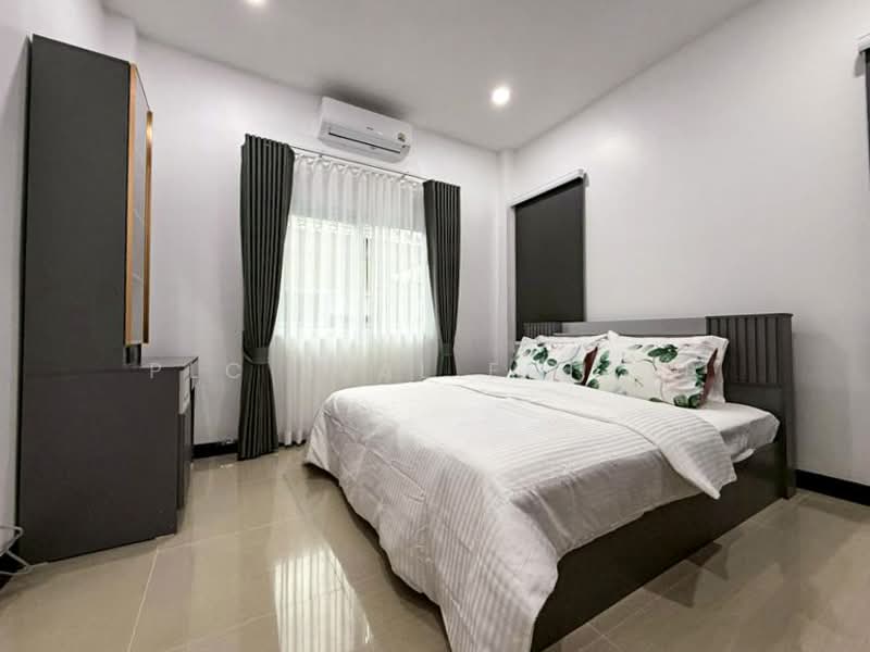 3 Bedroom House for Sale in East Pattaya, Chon Buri (Pattaya), Bang Lamung, Bang Lamung (Pattaya), Chon Buri (Pattaya), 3 Bedrooms, 216 sqm, Single Detached House For Sale, by PLC real estate, 500245431 - DDproperty.com