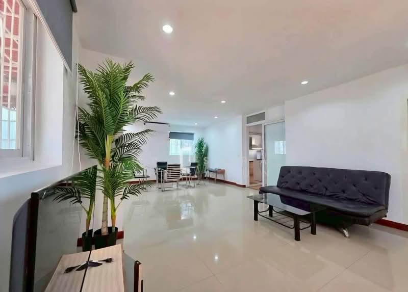 undefined, Chon Buri (Pattaya), Nong Pru, Bang Lamung (Pattaya), Chon Buri (Pattaya), 4 Bedrooms, 220 sqm, Single Detached House For Rent, by Supitsara  Sangarun, 500245444 - DDproperty.com
