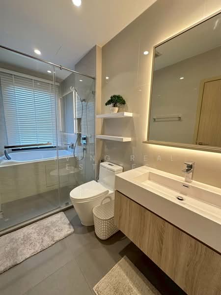 Maru Ekkamai 2, Bangkok, 70-5 Sukhumvit 63 Road, Phra Kanong Nua, Watthana, Bangkok, 2 Bedrooms, 60 sqm, Condo For Rent, by Living Real Estates, 500245452 - DDproperty.com