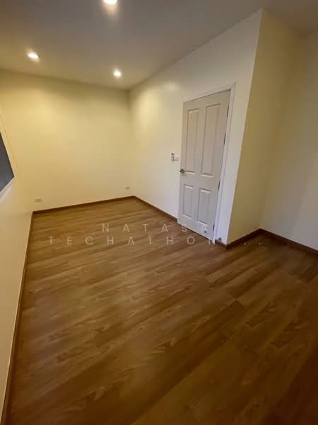 Villette City Pattanakarn 38, Bangkok, Phatthanakan Road, Prawet, Prawet, Bangkok, 4 Bedrooms, 325 sqm, Townhouse For Sale, by Natasa Techathonthanakhun, 500245502 - DDproperty.com