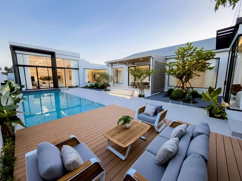 Pool Villa for Sale East Pattaya Luxury 4 Bedroom High Ceiling, Chon Buri (Pattaya), Bang Lamung, Bang Lamung (Pattaya), Chon Buri (Pattaya), 4 Bedrooms, 517 sqm, Villa For Sale, by PLC real estate, 500245506 - DDproperty.com