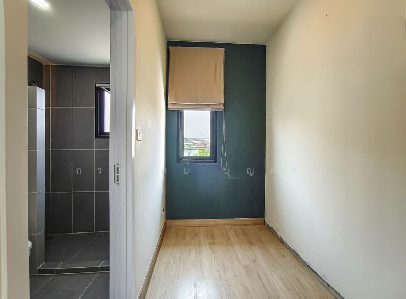 For Sale - Britania Kukot Station, Pathum Thani