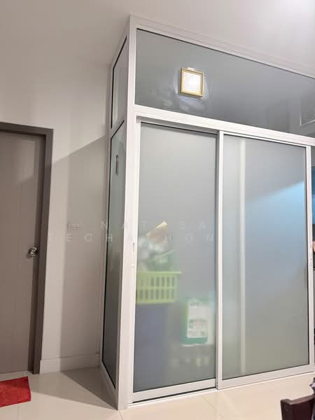 Sammakorn Avenue Suvarnabhumi, Bangkok, Rural Development 3 Khlong Song Ton Noon, Khlong Song Ton Nun, Lat Krabang, Bangkok, 4 Bedrooms, 174 sqm, Townhouse For Sale, by Natasa Techathonthanakhun, 500245543 - DDproperty.com