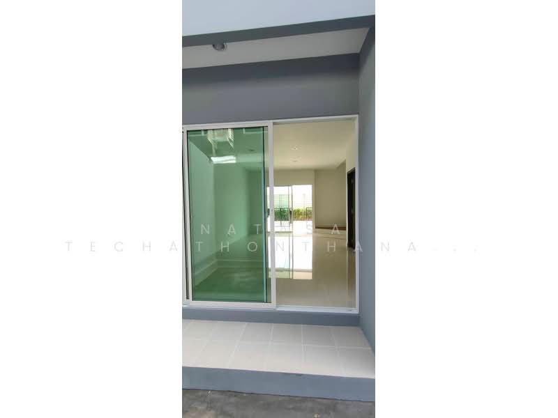 Sammakorn Avenue Suvarnabhumi, Bangkok, Rural Development 3 Khlong Song Ton Noon, Khlong Song Ton Nun, Lat Krabang, Bangkok, 4 Bedrooms, 174 sqm, Townhouse For Sale, by Natasa Techathonthanakhun, 500245543 - DDproperty.com