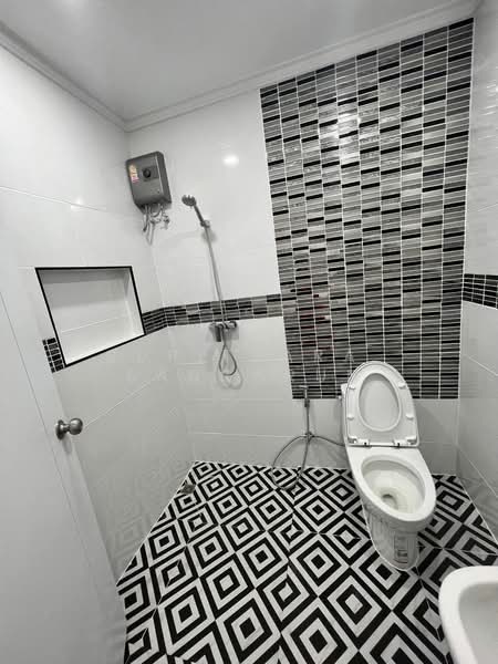 บ้าน 4-ห้องนอน, ชลบุรี, หนองปรือ, บางละมุง, ชลบุรี, 240 ตร.ม., บ้านเดี่ยว ให้เช่า, โดย Supitsara  Sangarun, 500245561 - DDproperty.com