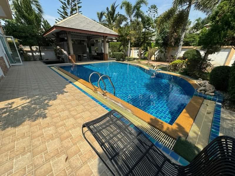 Baan Dusit Pattaya Lake, Chon Buri (Pattaya), Entrance Road, Huai Yai, Bang Lamung (Pattaya), Chon Buri (Pattaya), 4 Bedrooms, 300 sqm, Single Detached House For Sale, by Supitsara Sangarun, 500245581 - DDproperty.com