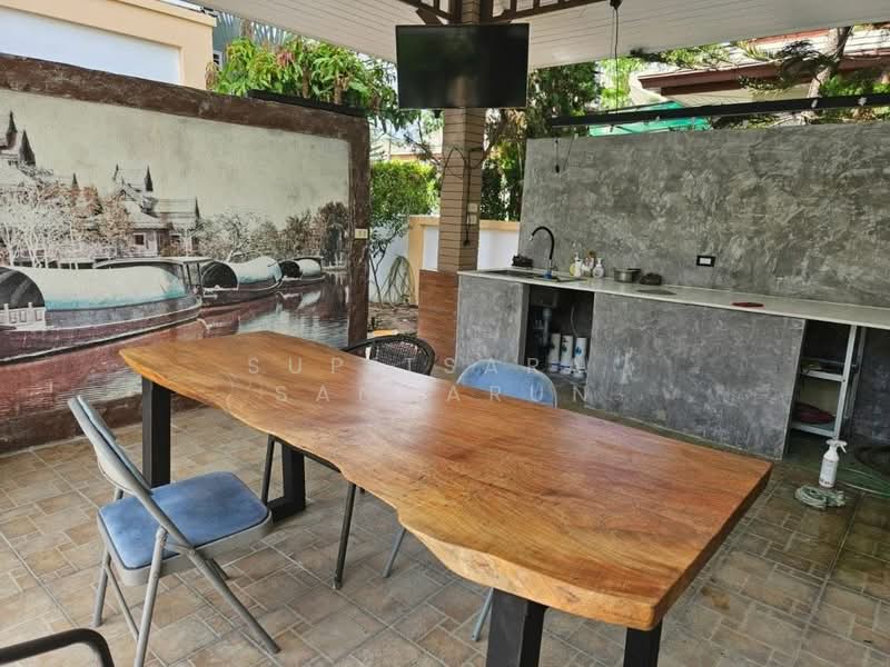 Baan Dusit Pattaya Lake, Chon Buri (Pattaya), Entrance Road, Huai Yai, Bang Lamung (Pattaya), Chon Buri (Pattaya), 4 Bedrooms, 300 sqm, Single Detached House For Sale, by Supitsara Sangarun, 500245581 - DDproperty.com