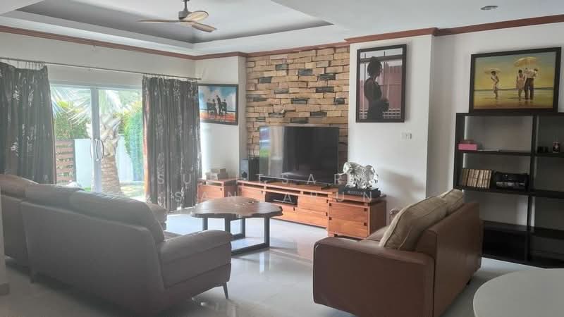 Baan Dusit Pattaya Lake, Chon Buri (Pattaya), Entrance Road, Huai Yai, Bang Lamung (Pattaya), Chon Buri (Pattaya), 4 Bedrooms, 300 sqm, Single Detached House For Sale, by Supitsara Sangarun, 500245581 - DDproperty.com