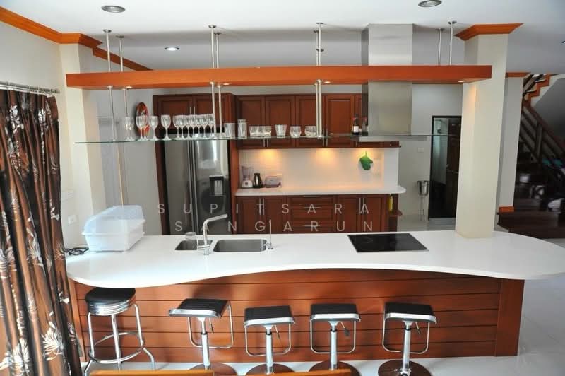 Baan Dusit Pattaya Lake, Chon Buri (Pattaya), Entrance Road, Huai Yai, Bang Lamung (Pattaya), Chon Buri (Pattaya), 4 Bedrooms, 300 sqm, Single Detached House For Sale, by Supitsara Sangarun, 500245581 - DDproperty.com