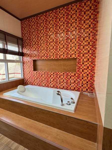 Baan Dusit Pattaya Lake, Chon Buri (Pattaya), Entrance Road, Huai Yai, Bang Lamung (Pattaya), Chon Buri (Pattaya), 4 Bedrooms, 300 sqm, Single Detached House For Sale, by Supitsara Sangarun, 500245581 - DDproperty.com