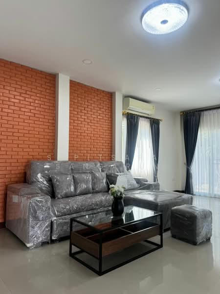 undefined, Chon Buri (Pattaya), Nong Pru, Bang Lamung (Pattaya), Chon Buri (Pattaya), 4 Bedrooms, 157 sqm, Villa For Rent, by Supitsara  Sangarun, 500245598 - DDproperty.com