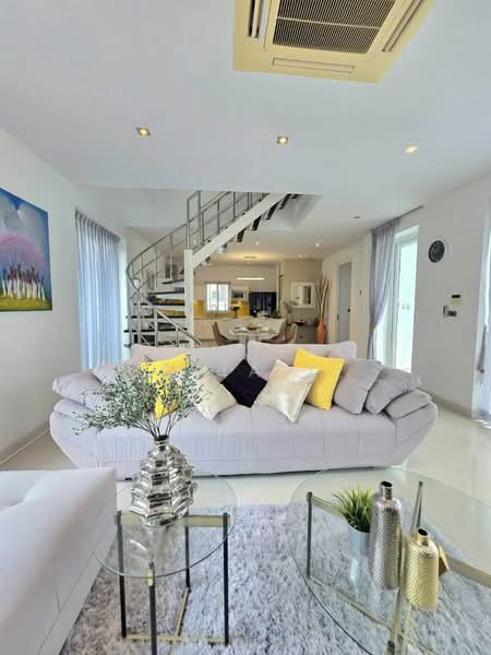 4 Bedroom Pool Villa for Sale in Jomtien Pattaya, Chon Buri (Pattaya), Bang Lamung, Bang Lamung (Pattaya), Chon Buri (Pattaya), 4 Bedrooms, 416 sqm, Villa For Sale, by PLC real estate, 500245605 - DDproperty.com